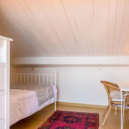 Вилла Battiato . N Pool Ачиреале